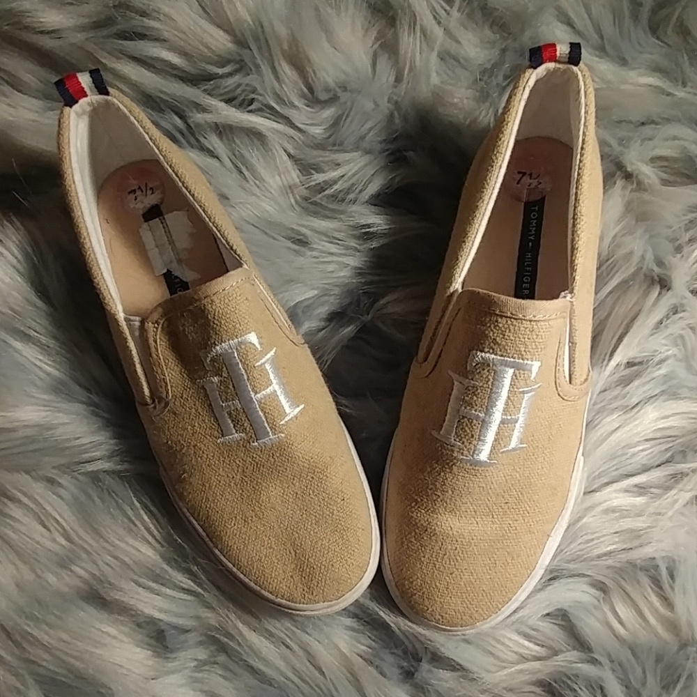 Tommy Hilfiger sneaker flats